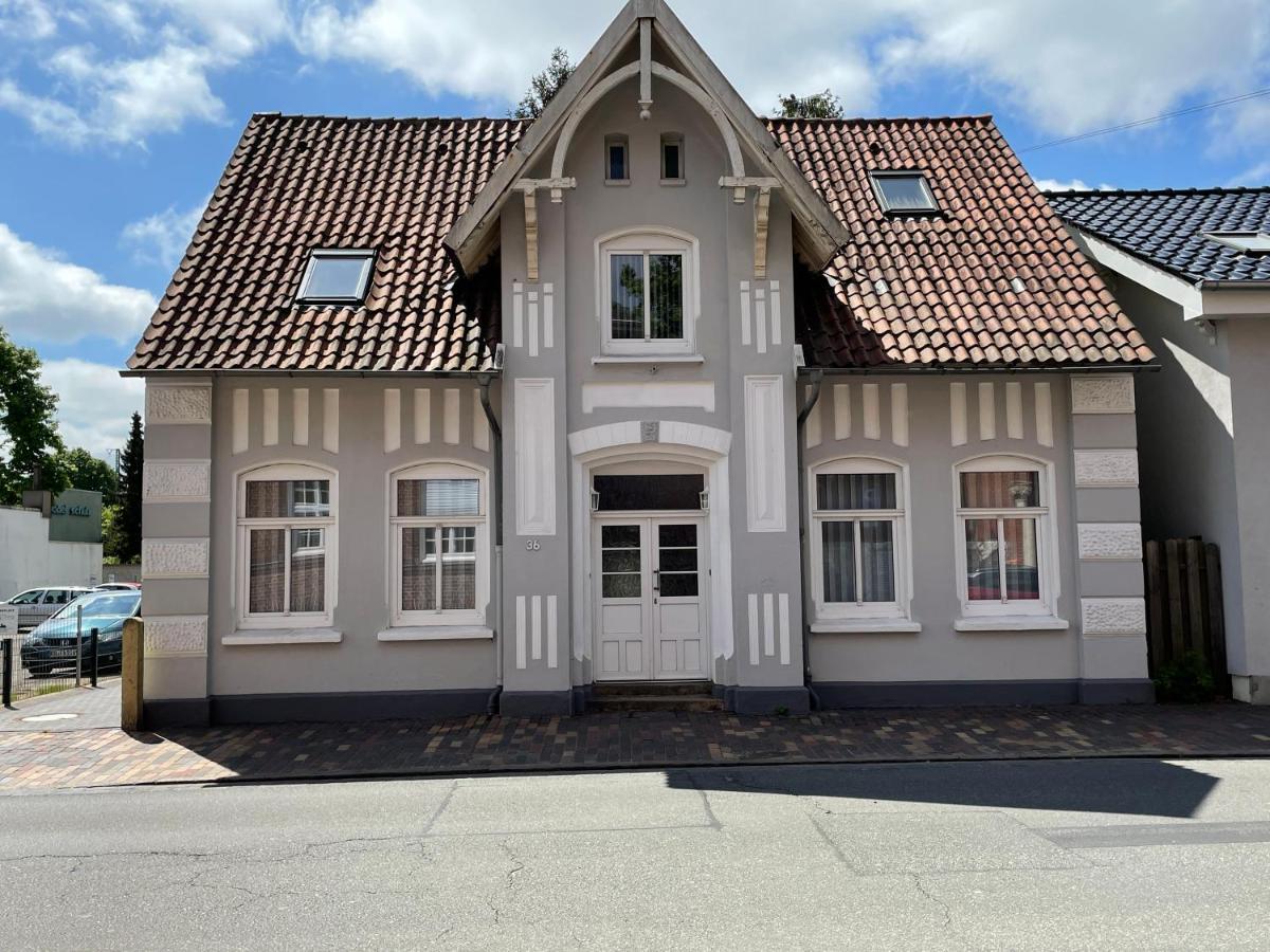 Citygluecknms - Direkt Am Bahnhof Und Einkaufszentrum Neumünster Esterno foto
