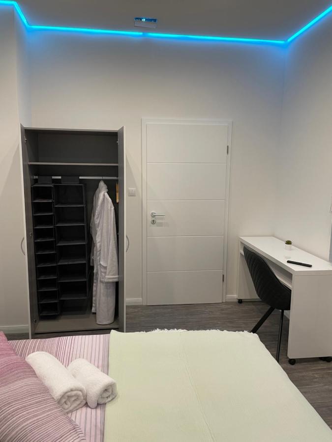 Citygluecknms - Direkt Am Bahnhof Und Einkaufszentrum Neumünster Esterno foto