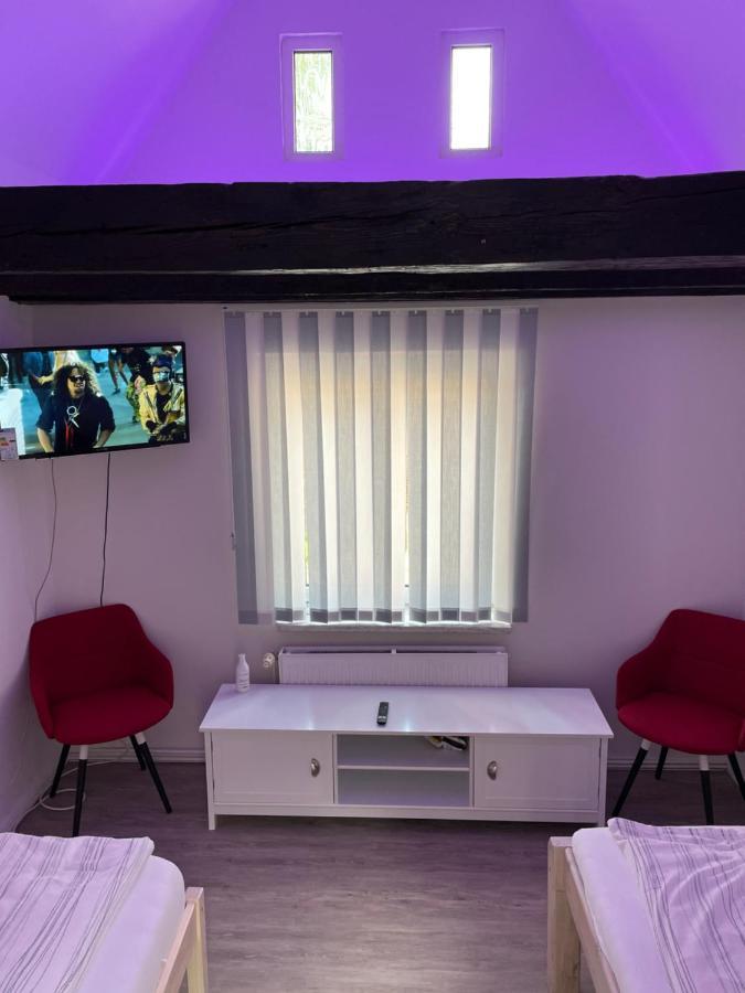 Citygluecknms - Direkt Am Bahnhof Und Einkaufszentrum Neumünster Esterno foto