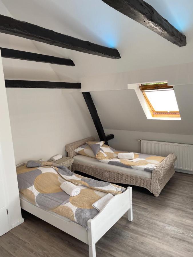 Citygluecknms - Direkt Am Bahnhof Und Einkaufszentrum Neumünster Esterno foto